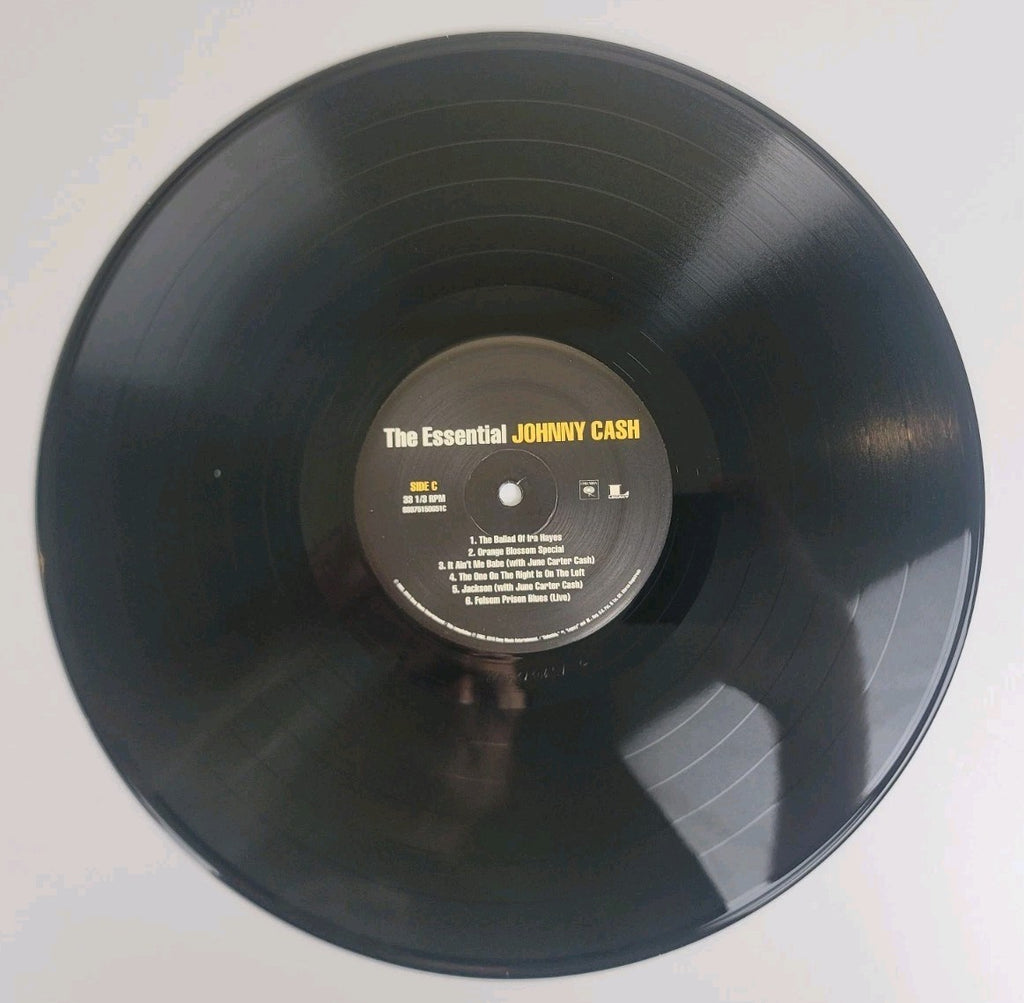 Johnny Cash – The Essential Johnny Cash 2LP Vinyl Remastered Legacy VG+/NM