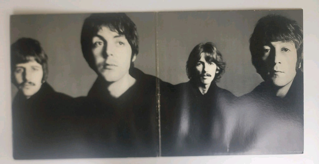 The Beatles – Love Songs 2LP Vinyl 1977 Capitol Textured Cover Booklet NM/VG+