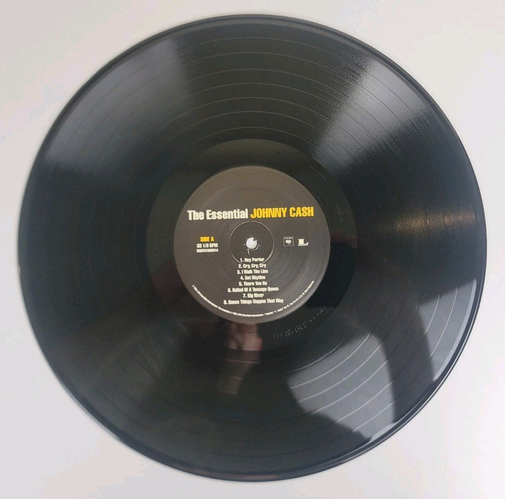 Johnny Cash – The Essential Johnny Cash 2LP Vinyl Remastered Legacy VG+/NM