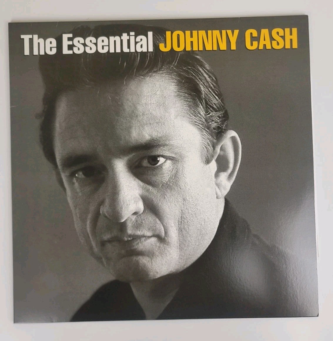 Johnny Cash – The Essential Johnny Cash 2LP Vinyl Remastered Legacy VG+/NM